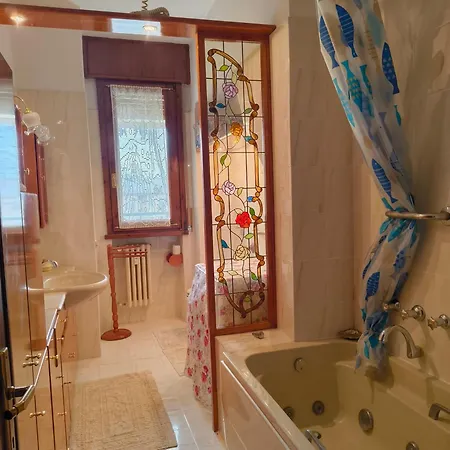 Attico Lux - Trilocale Con Garage Metropolitana Blu Apartamento