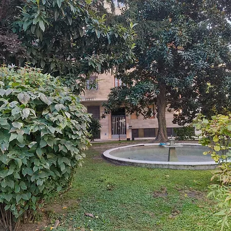 Attico Lux - Trilocale Con Garage Metropolitana Blu Apartamento